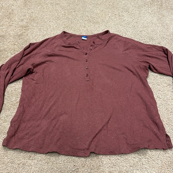 Old Navy women cropped Henley tee. Small - Picture 3 of 4